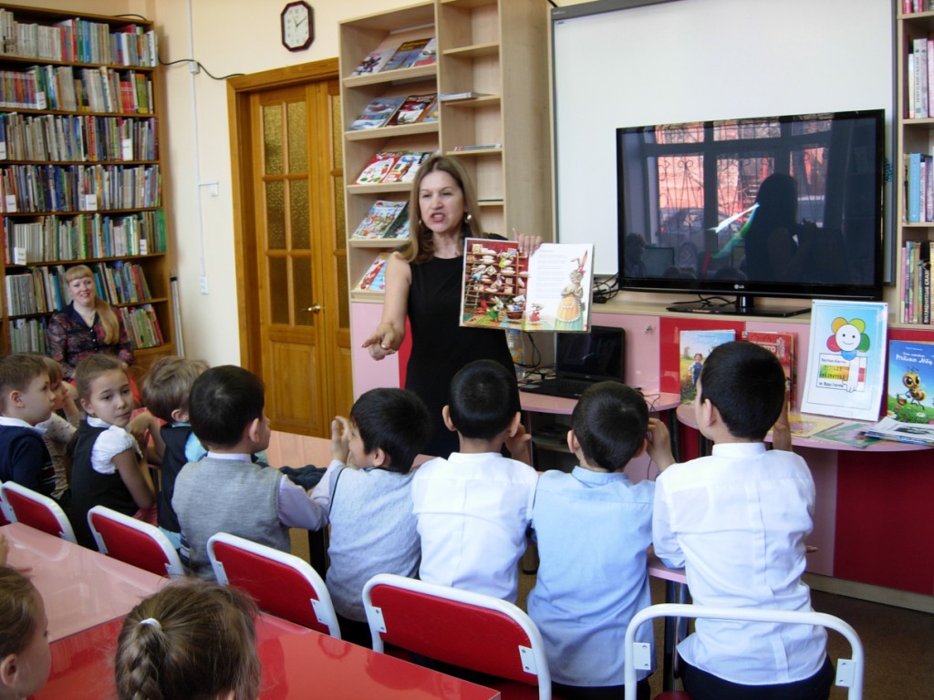 Неделя детской книги - 2016 Мария Артемьева школьники встреча стихи