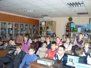 дети в Иркутской областной детской библиотеке им. Марка СЕргеева