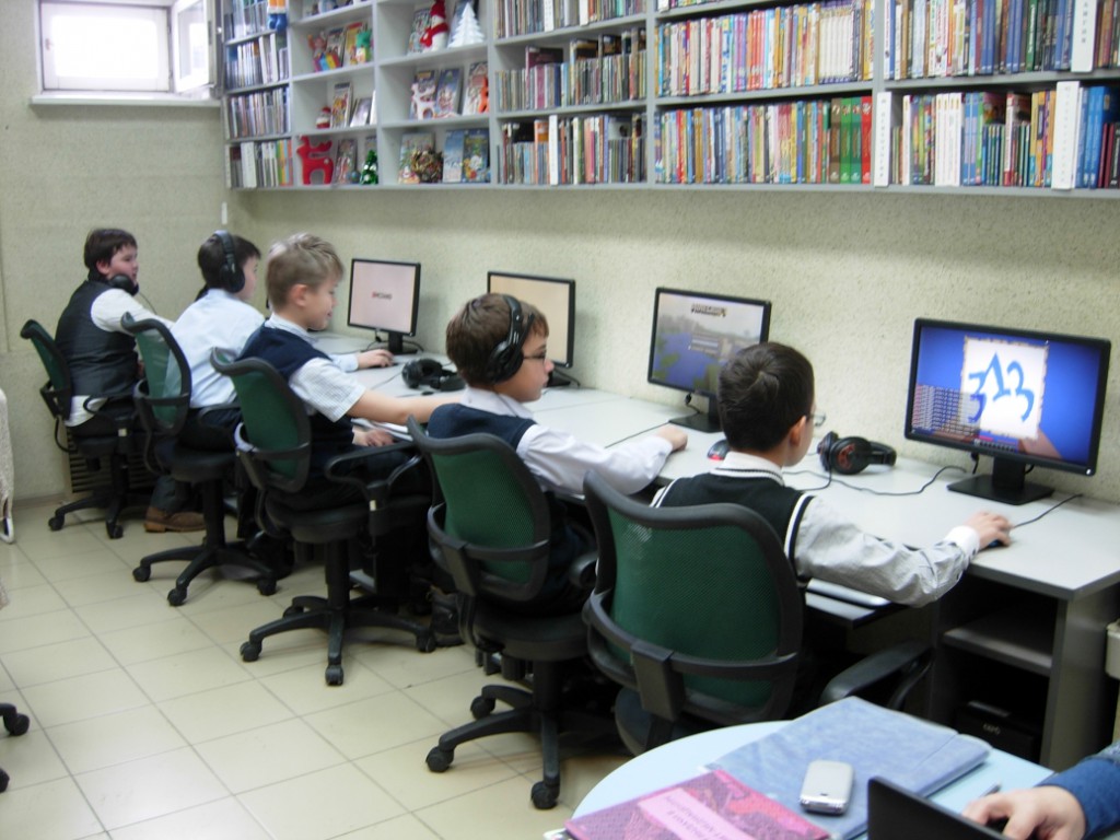Мркутская областная детская библиотека имени Марка Сергеева читатели дети школьники книги 